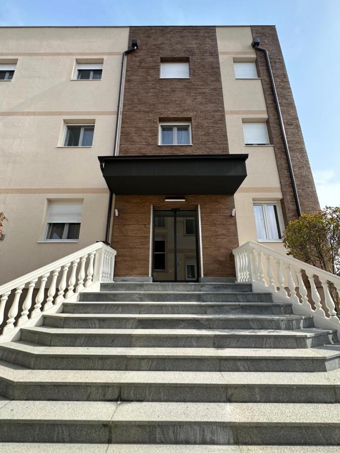 Kame Hotel Belgrade,贝尔格莱德凯美酒店 Ledine Exteriör bild