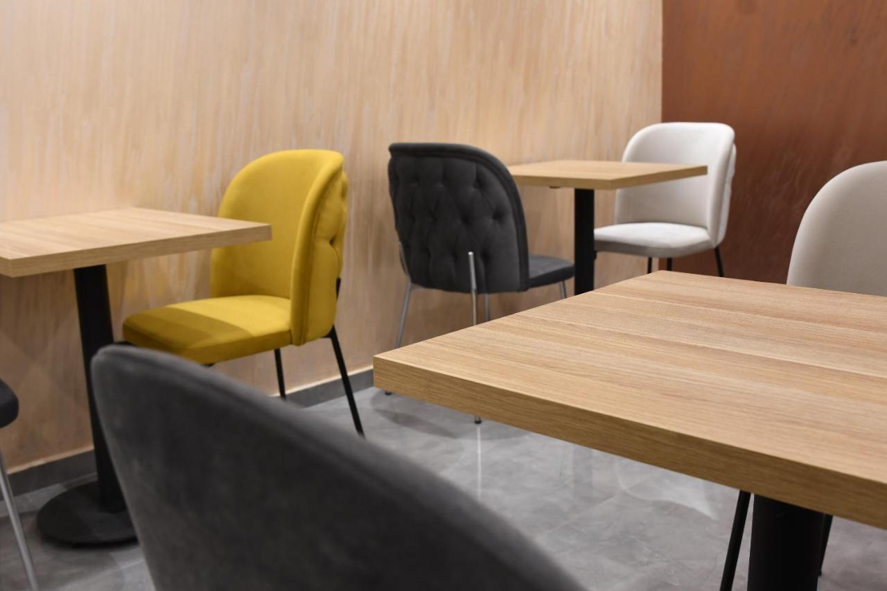 Kame Hotel Belgrade,贝尔格莱德凯美酒店 Ledine Exteriör bild