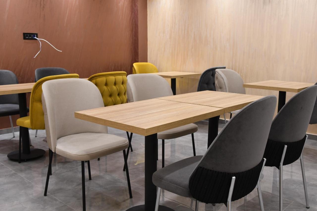 Kame Hotel Belgrade,贝尔格莱德凯美酒店 Ledine Exteriör bild